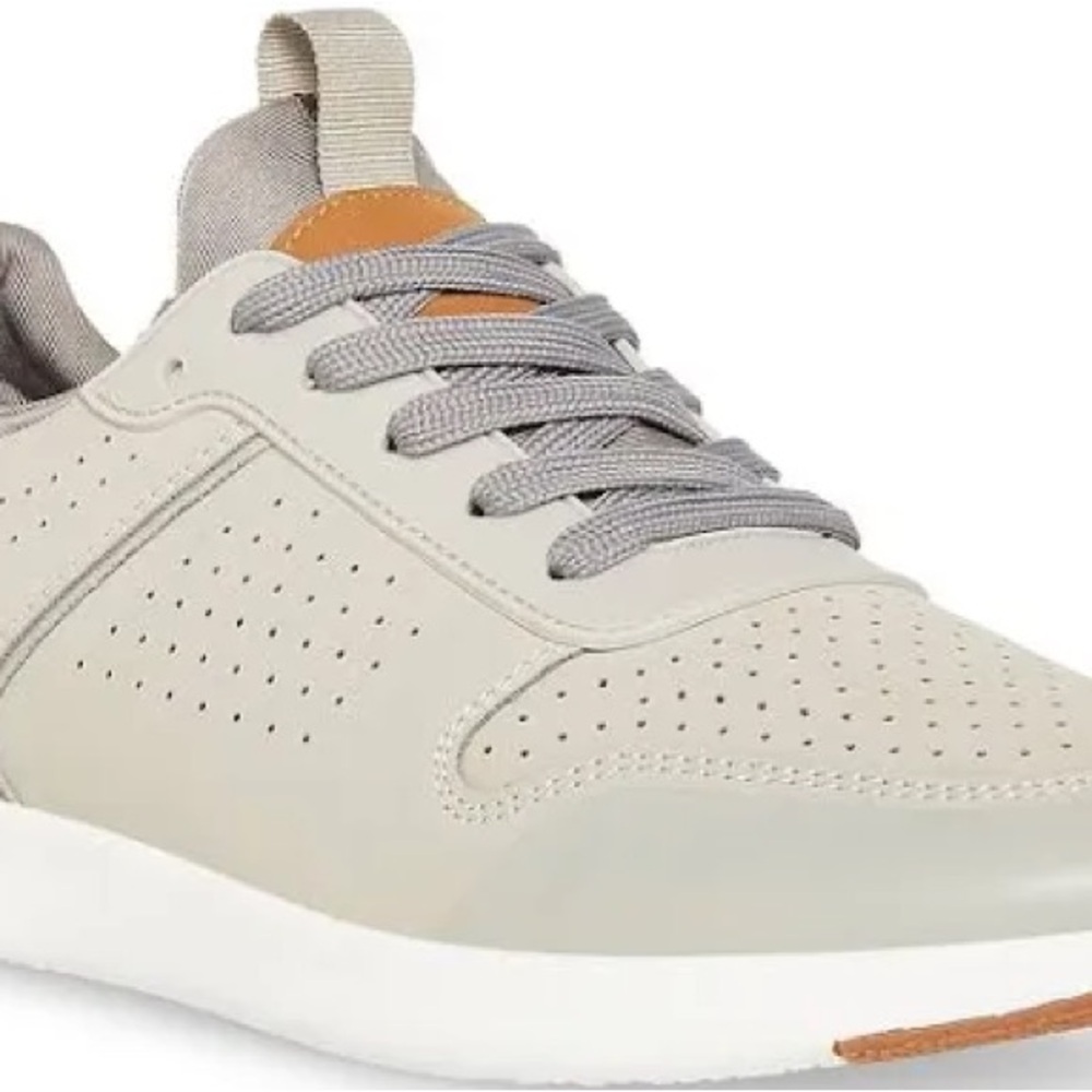 Steve Madden Gray and Tan Sneakers- lightweight, like new!